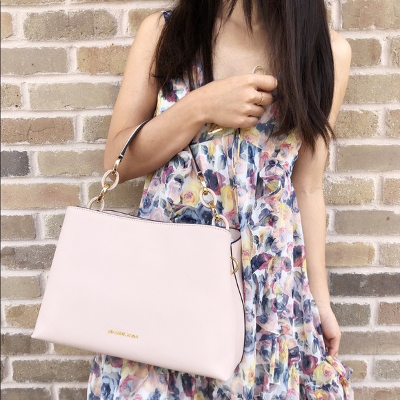 Michael Kors Handbags - SALE‼️😍👜💕-NWT Michael Kors Large Satchel Pink